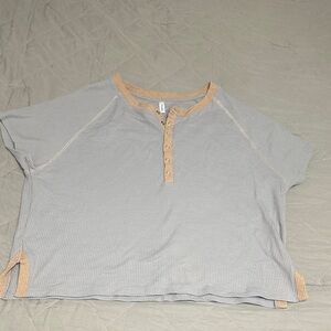 Wishlist Gray and Tan Button-Up Top Size Large